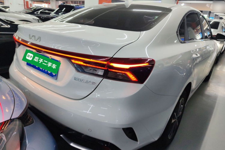 起亚K3 2024款 1.5L CVT舒适优享版车身外观6005