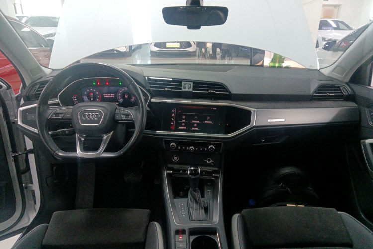 奥迪Q3 2021款 35 TFSI 时尚动感型中控内饰12