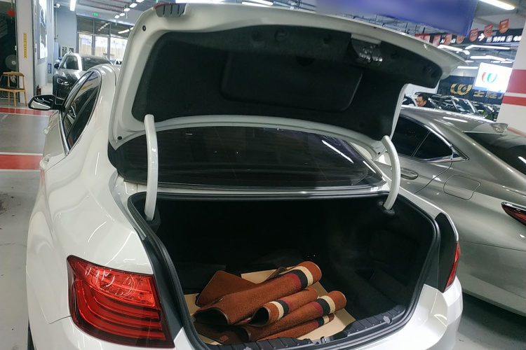 宝马5系 2014款 525Li 领先型局部细节23