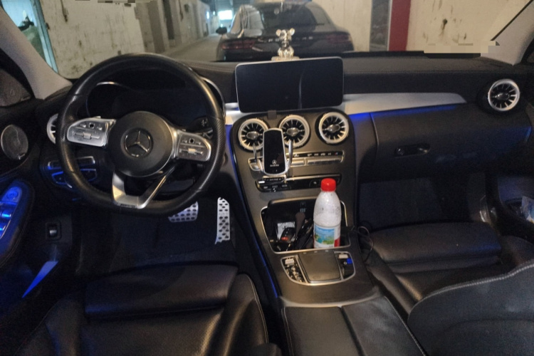 奔驰C级 2019款 改款 C 260 L 运动版中控内饰12