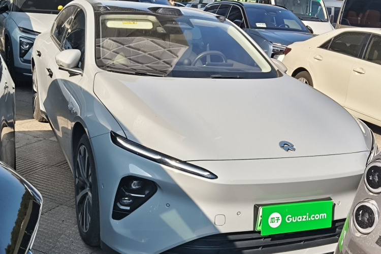 蔚来ET7 2022款 100kWh 首发版车身外观2