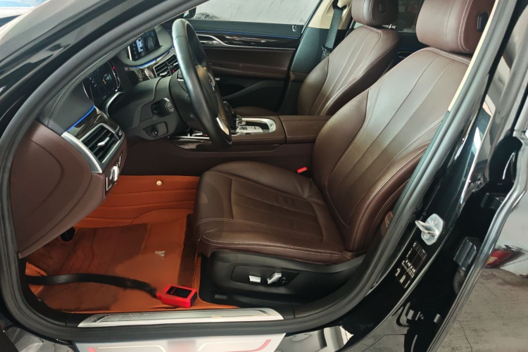 宝马7系 2016款 730Li 领先型局部细节19