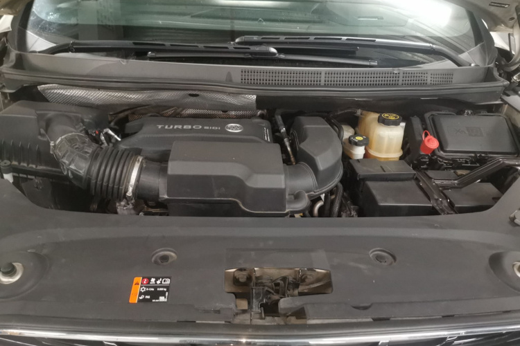 别克GL8 2020款 ES陆尊 653T 豪华型机舱底盘24