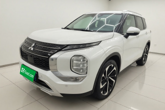 三菱 欧蓝德 2023款 1.5T CVT四驱尊耀版 7座