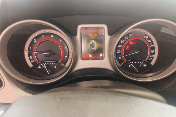 道奇 酷威 2014款 2.4L 两驱旅行版局部细节14