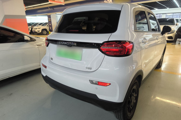 零跑汽车 零跑T03 2025款 310舒享版车身外观7