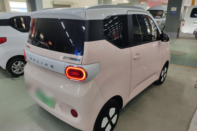 五菱汽车 宏光MINIEV 2024款 第三代 215km 进阶版车身外观7