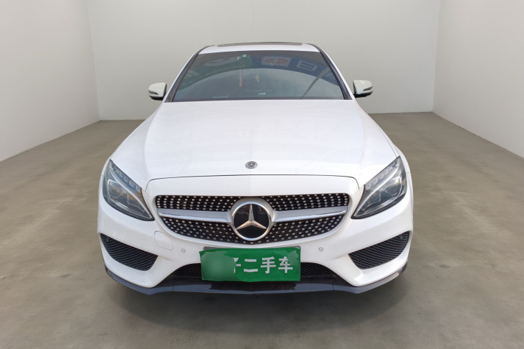 奔驰C级 2017款 改款 C 200 运动版车身外观2