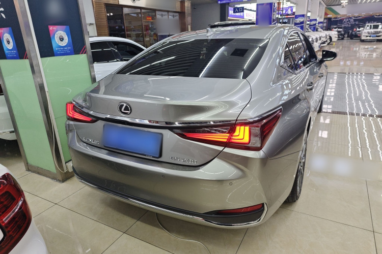 雷克萨斯ES 2023款 200 卓越版车身外观7