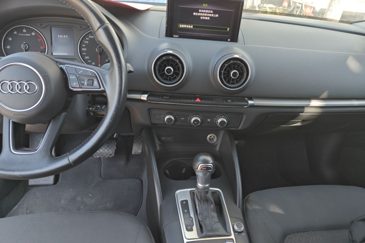 奥迪A3 2020款 Limousine 35 TFSI 进取型 国VI中控内饰12