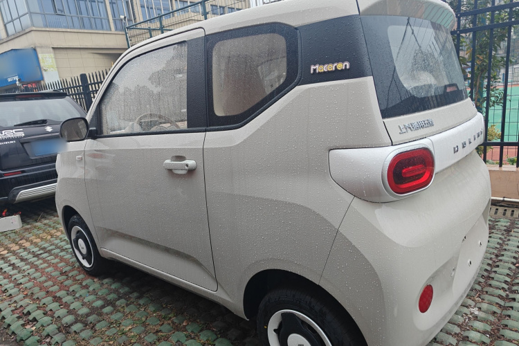 五菱汽车 宏光MINIEV 2024款 第三代 215km 青春版车身外观6005