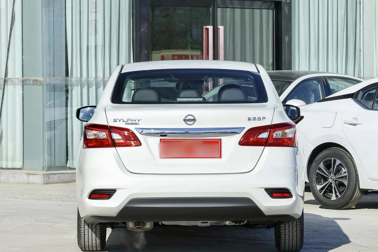 日产 轩逸 2024款 经典 1.6XE CVT舒适版车身外观6004