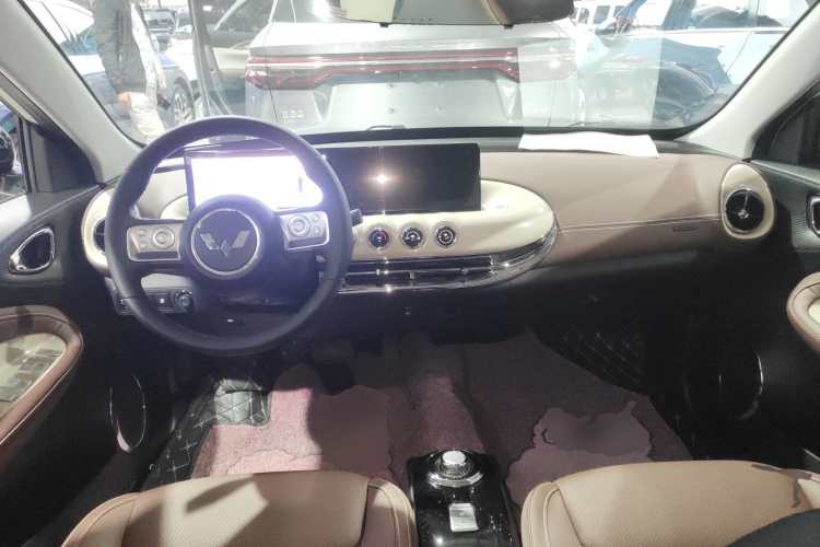 五菱汽车 五菱缤果 2023款 333km 灵犀互联款中控内饰7002