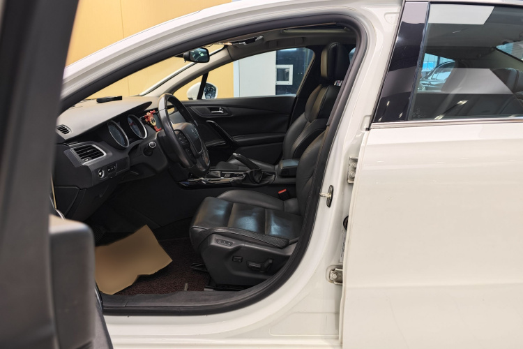 标致508 2013款 2.3L 两周年纪念 自动旗舰版局部细节19