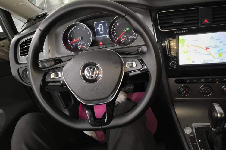 大众 高尔夫 2016款 230TSI 自动豪华型中控内饰13