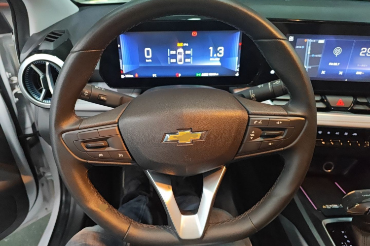 雪佛兰 科鲁泽 2024款 1.5L 双离合悦享版中控内饰13