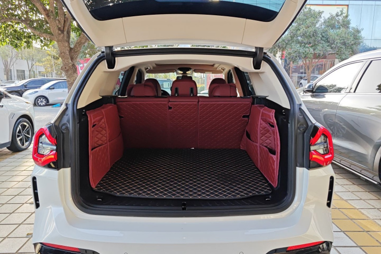 宝马iX3 2024款 领先型机舱底盘23