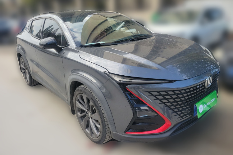 长安UNI-T 2020款 1.5T 尊贵型车身外观6002