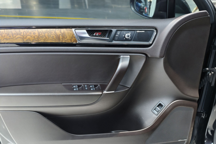 大众 途锐 2017款 3.0TSI 拓界版中控内饰7006