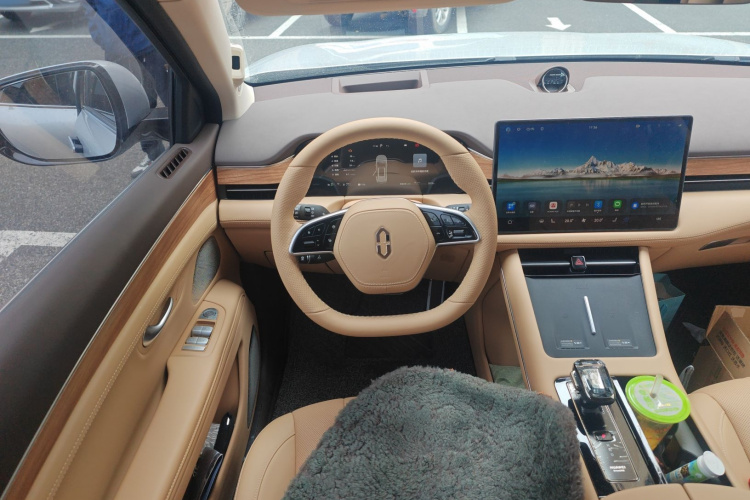 鸿蒙智行 问界M7 2024款 1.5T 智驾后驱Pro版 5座中控内饰13