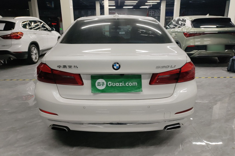 宝马5系 2019款 530Li 领先型 豪华套装车身外观6004