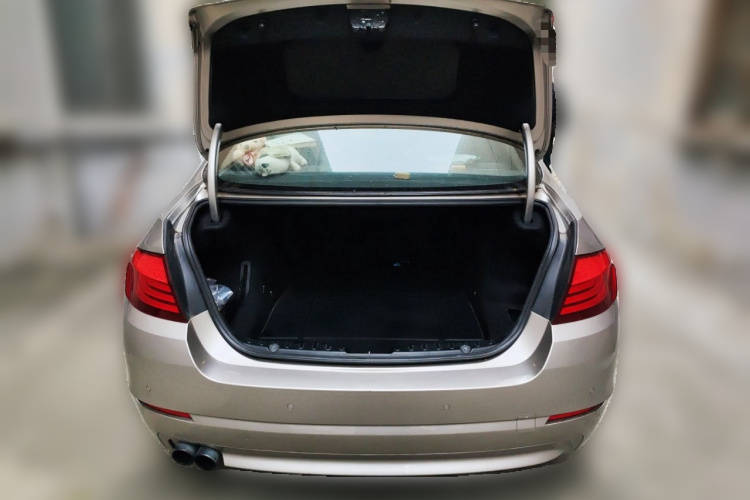 宝马5系 2013款 525Li 领先型局部细节23