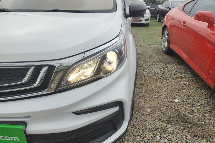 吉利汽车 远景X3 2020款 1.5L CVT尊贵型局部细节36