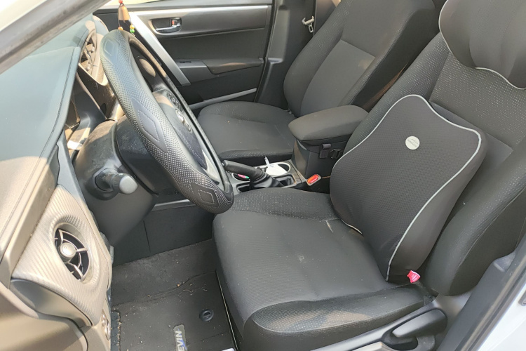 丰田 雷凌双擎E+ 2019款 1.8PH GS E-CVT精英天窗版中控内饰19