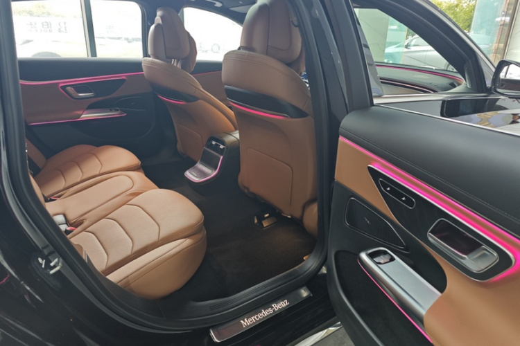 奔驰E级 2024款 E 300 L 时尚运动型中控内饰7009