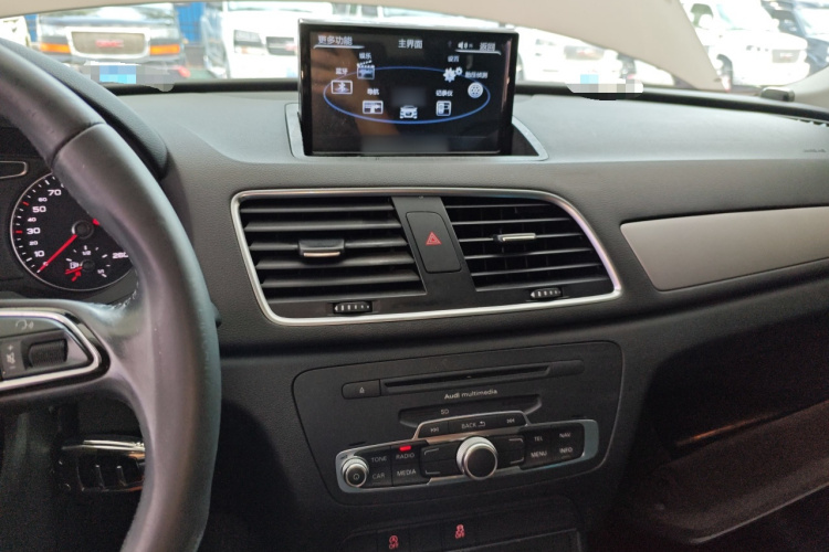 奥迪Q3 2015款 35 TFSI 进取型局部细节16