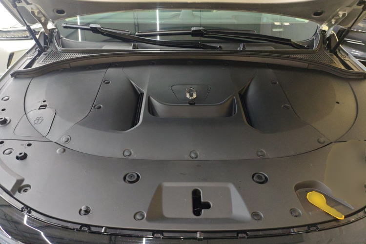 鸿蒙智行 问界M7 2024款 1.5T 后驱Plus版 5座机舱底盘24