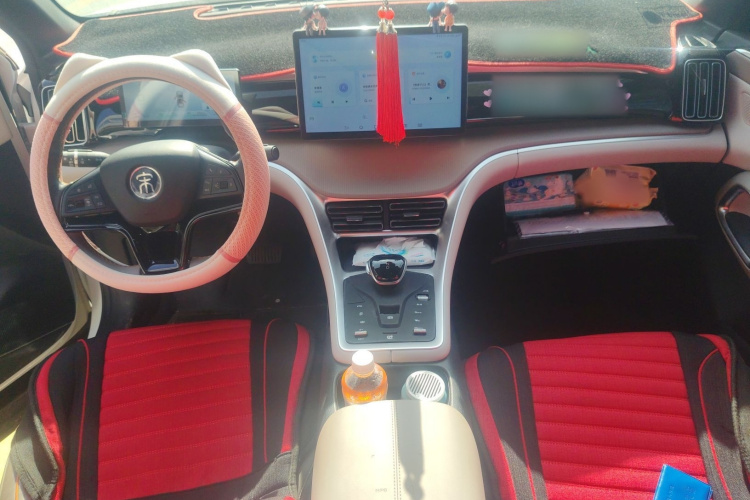 比亚迪 宋Pro新能源 2023款 冠军版 DM-i 110KM超越型中控内饰7002