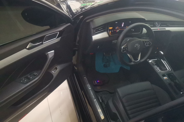 大众 迈腾 2023款 200万辆纪念版 280TSI DSG舒适型中控内饰20