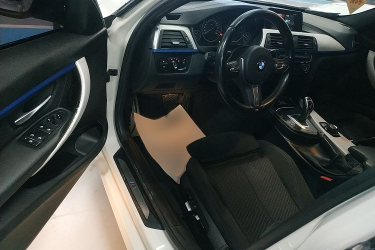 宝马3系 2018款 320i M运动套装中控内饰7003