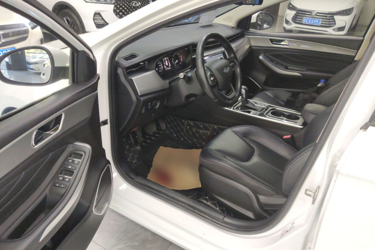 奇瑞 艾瑞泽5 2019款 改款PRO 1.5L CVT青春版 国VI中控内饰20