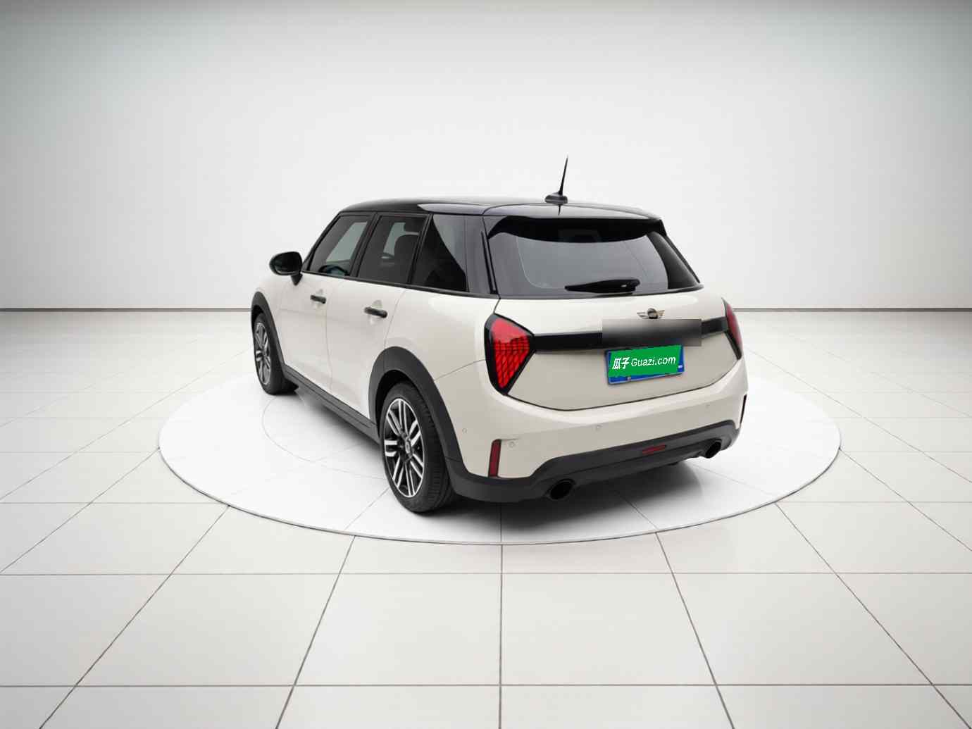 MINI 2025款 1.5T COOPER 经典派 五门版(3)