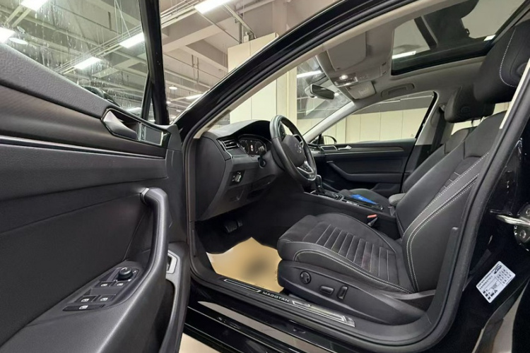 大众 迈腾 2020款 330TSI DSG 豪华型中控内饰7002