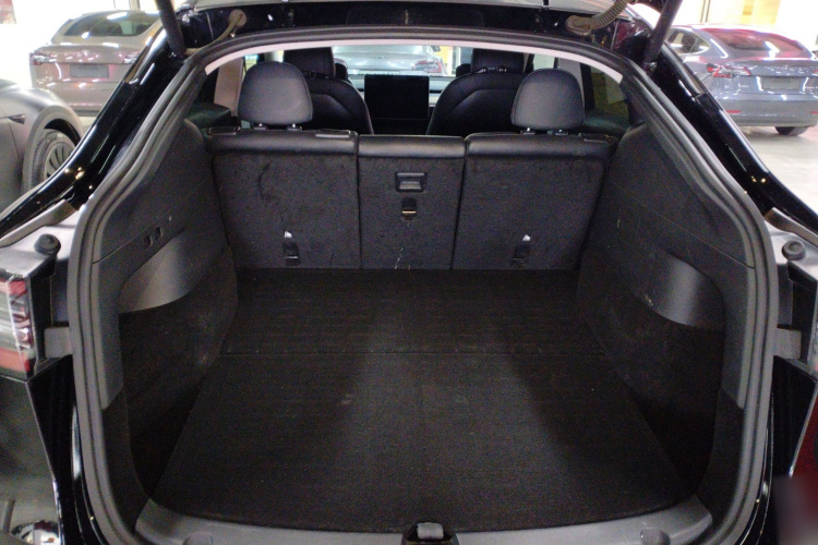 特斯拉 Model Y 2021款 标准续航后驱版机舱底盘23