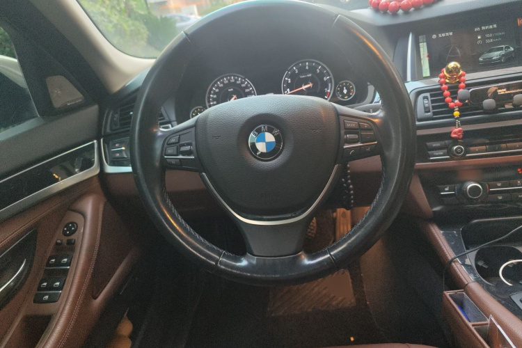 宝马5系 2017款 520Li 典雅型中控内饰13