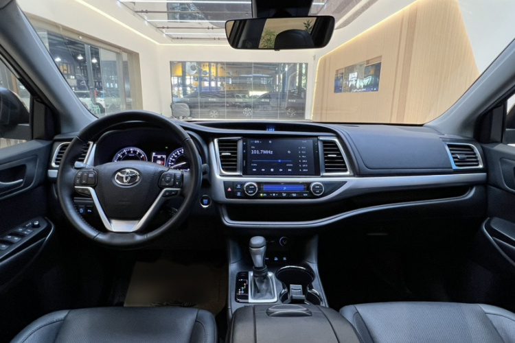 丰田 汉兰达 2021款 2.0T 四驱豪华版 7座中控内饰7009