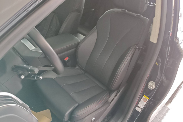 比亚迪 唐新能源 2018款 DM 2.0T 全时四驱智联创领型 5座 国V局部细节19