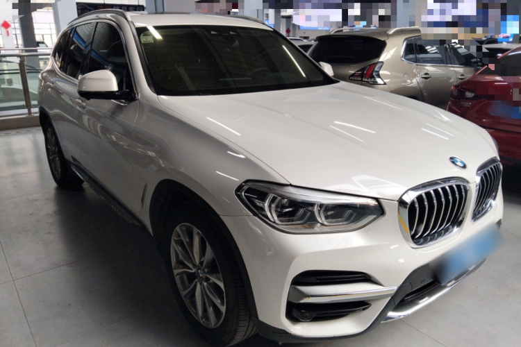 宝马X3 2021款 xDrive28i 豪华套装车身外观3