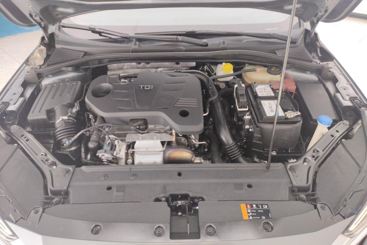 荣威i6 MAX 2020款 300TGI 自动爽酷天幕版机舱底盘24