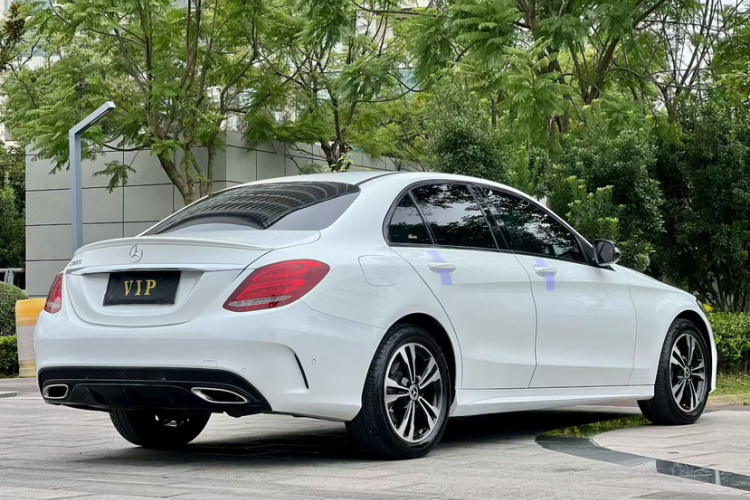 奔驰C级 2017款 改款 C 200 运动版车身外观6001