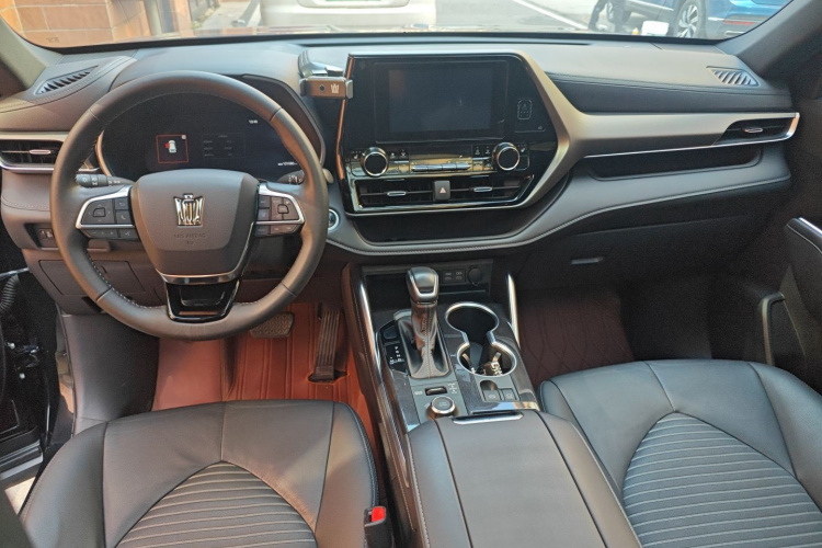 丰田 皇冠陆放 2022款 2.0T 四驱劲享版中控内饰12