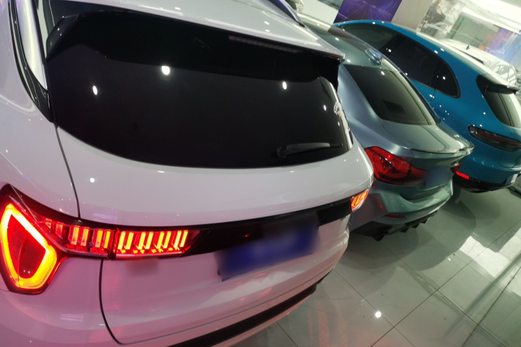 领克01 2017款 2.0T 两驱型Pro版车身外观6004