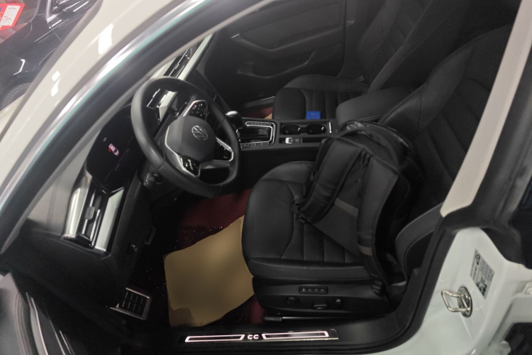 一汽-大众CC 2021款 380TSI 夺目版中控内饰19