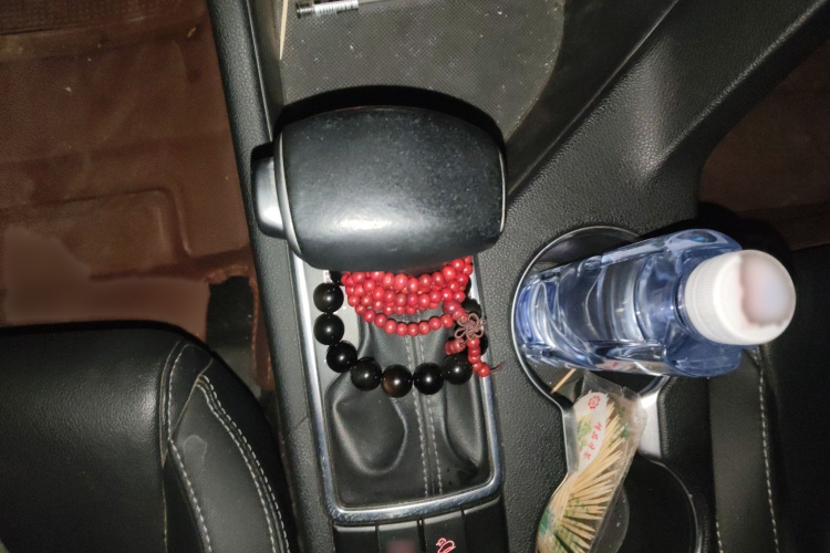 起亚KX5 2016款 2.0L 自动两驱Premium局部细节18