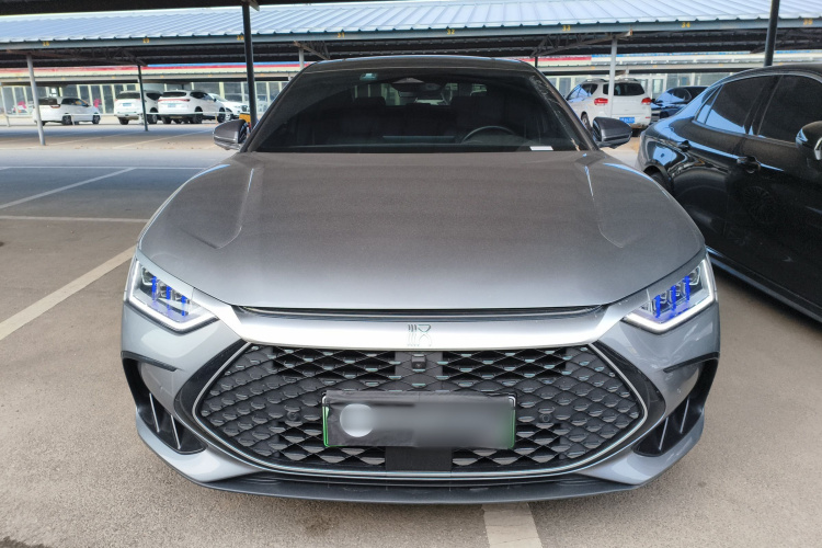 比亚迪 汉 2022款 DM-i 121KM 尊荣型车身外观2