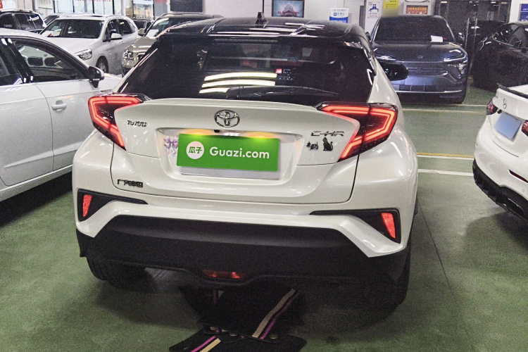 丰田C-HR 2020款 2.0L 领先版车身外观6
